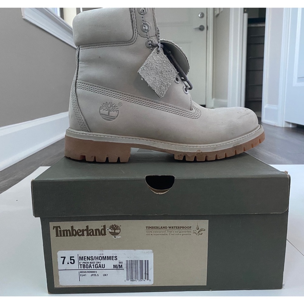 GREY SUEDE BOOTS